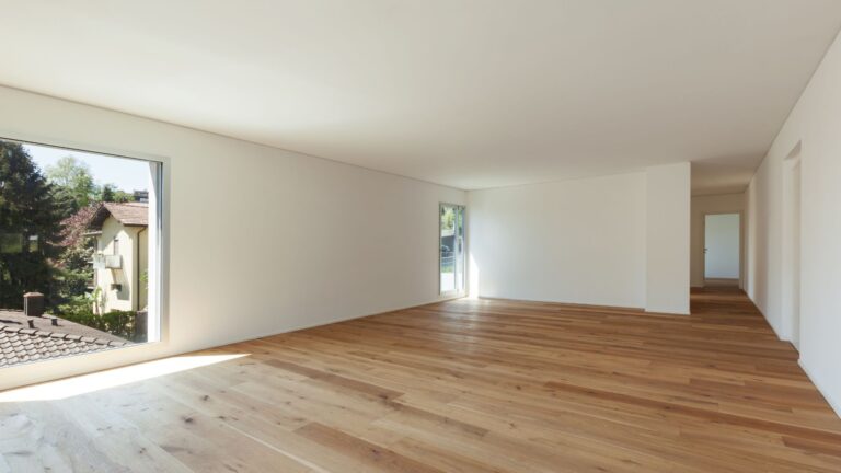 espacio con parquet